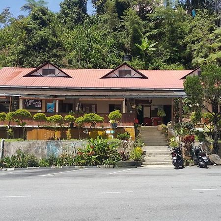 Alora Budget Inn Tanah Rata Exterior foto